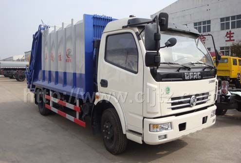 東風多利卡壓縮式垃圾車