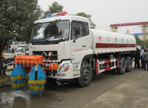 東風(fēng)后雙橋護(hù)欄清洗車