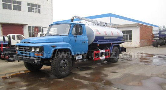 東風(fēng)140尖頭6立方吸糞車