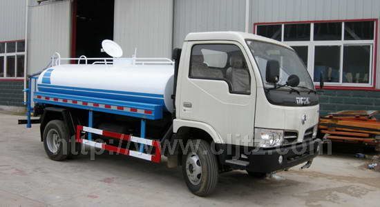 東風(fēng)大金霸綠化噴灑車